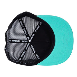 Gorra Fifth Ranch Toro Negro Menta Trucker Snapback