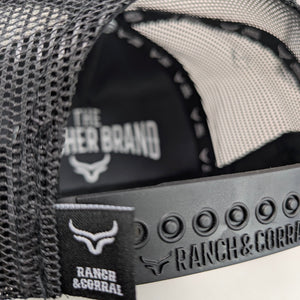 Gorra Ranch & Corral Doma Natural Negra Trucker Semicurva Snapback