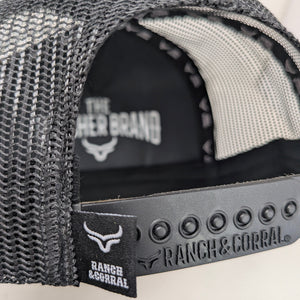 Gorra Ranch & Corral M Negra Trucker Semicurva