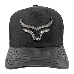 Gorra Ranch & Corral Logo Metal Negra Gamuza Trucker Semicurva Snapback