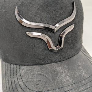 Gorra Ranch & Corral Logo Metal Negra Gamuza Trucker Semicurva Snapback