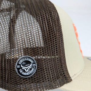 Gorra Yellowstone Dutton Ranch Crema Café Trucker Semicurva Snapback