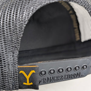 Gorra Yellowstone Logo Clásico Negro Trucker Semicurva Snapback